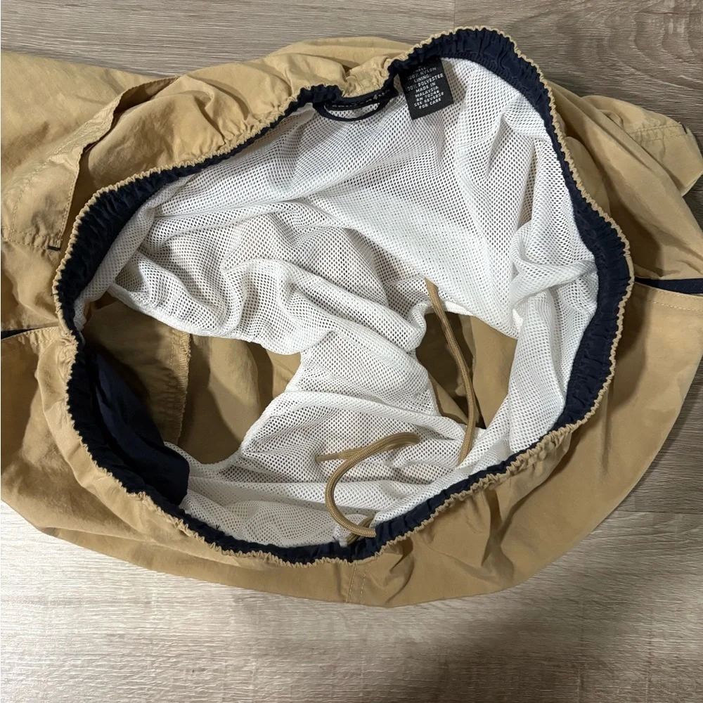 Consensus men’s tan